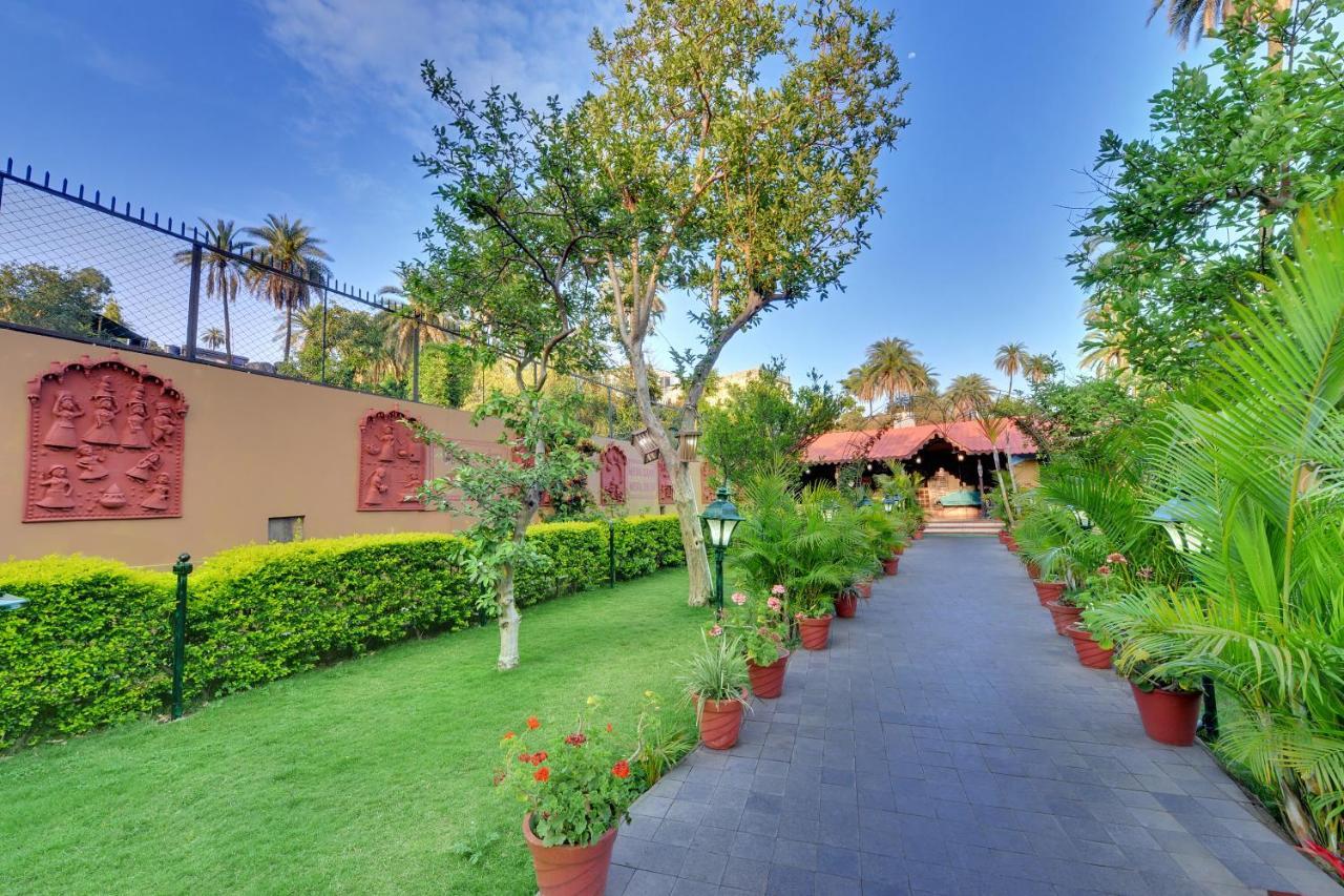 Chacha Inn The Garden Retreat Маунт-Абу Экстерьер фото